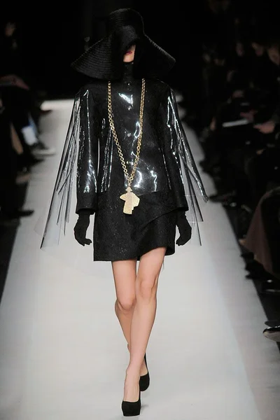 Look 4